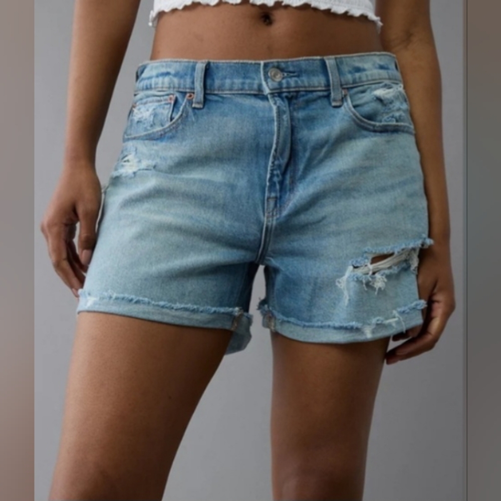 AE Stretch Low Rise Ex Boyfriend Denim Short Size 8